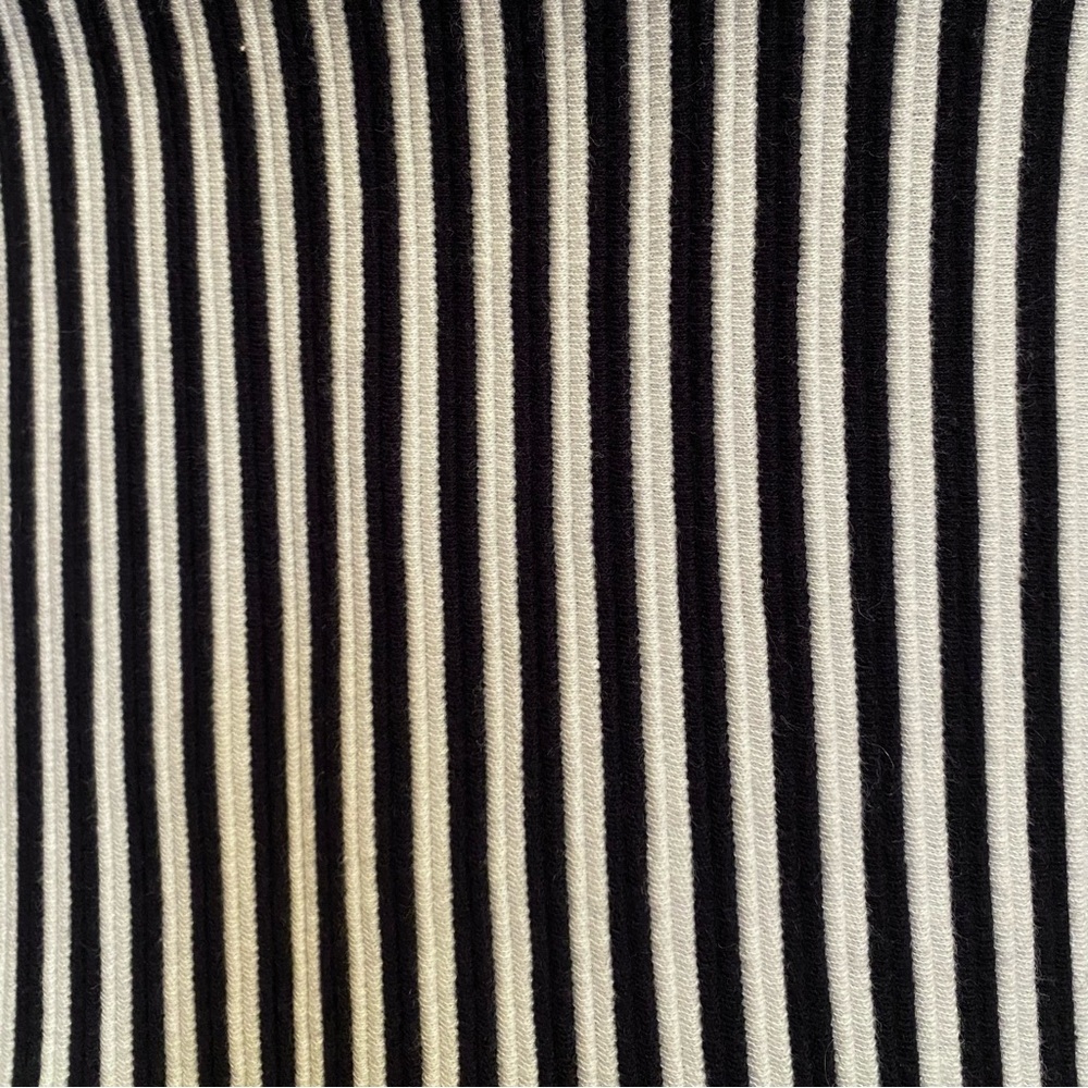 B&W Striped Bodycon Pencil Skirt - Picture 6 of 7